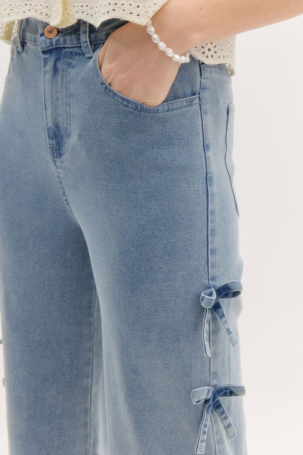 Bow Detail Cropped Mid-Rise Denim - Light Denim