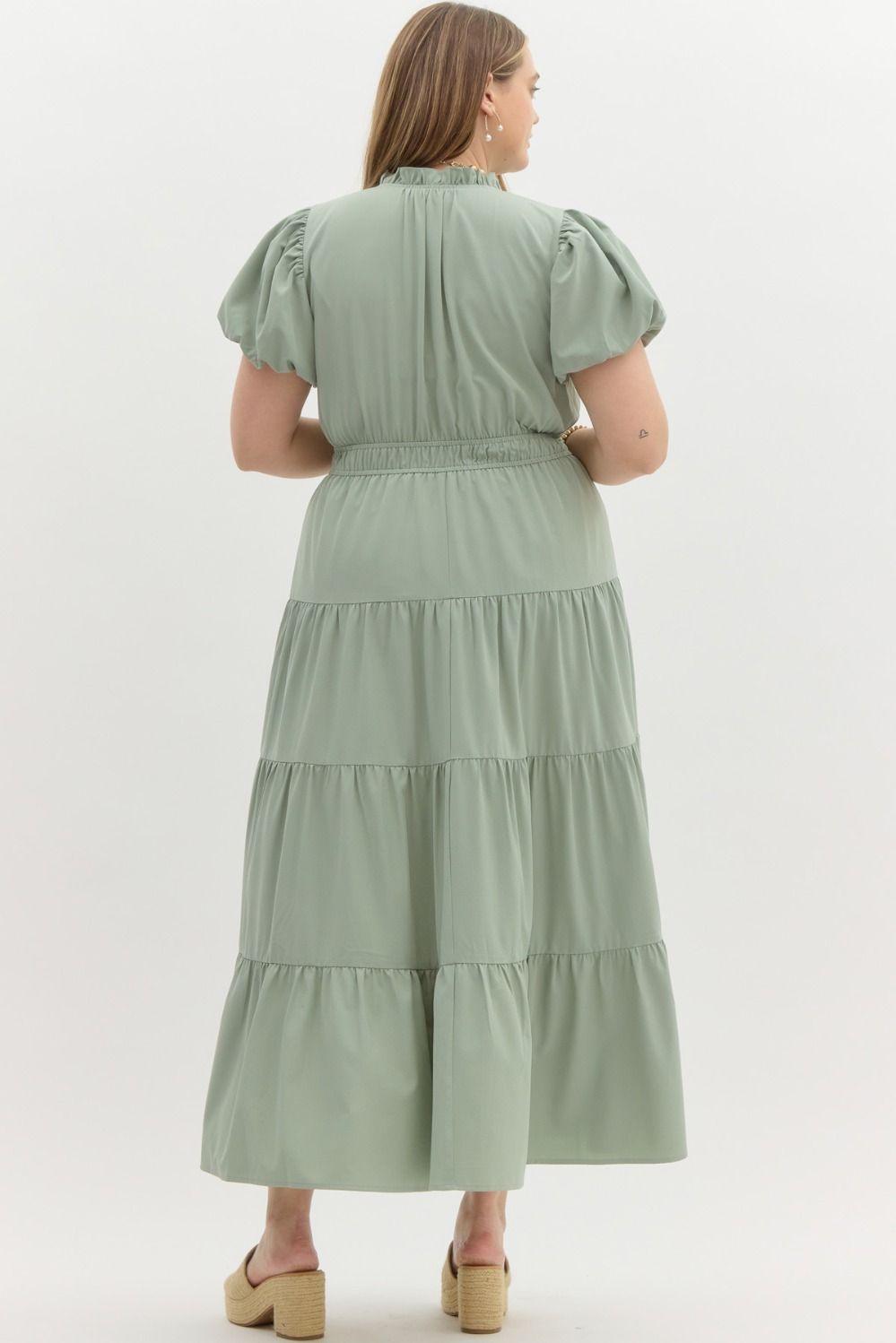 Curve Bubble Short Sleeve V-Neckline Tiered Ruffle Midi Dress - Sage Green