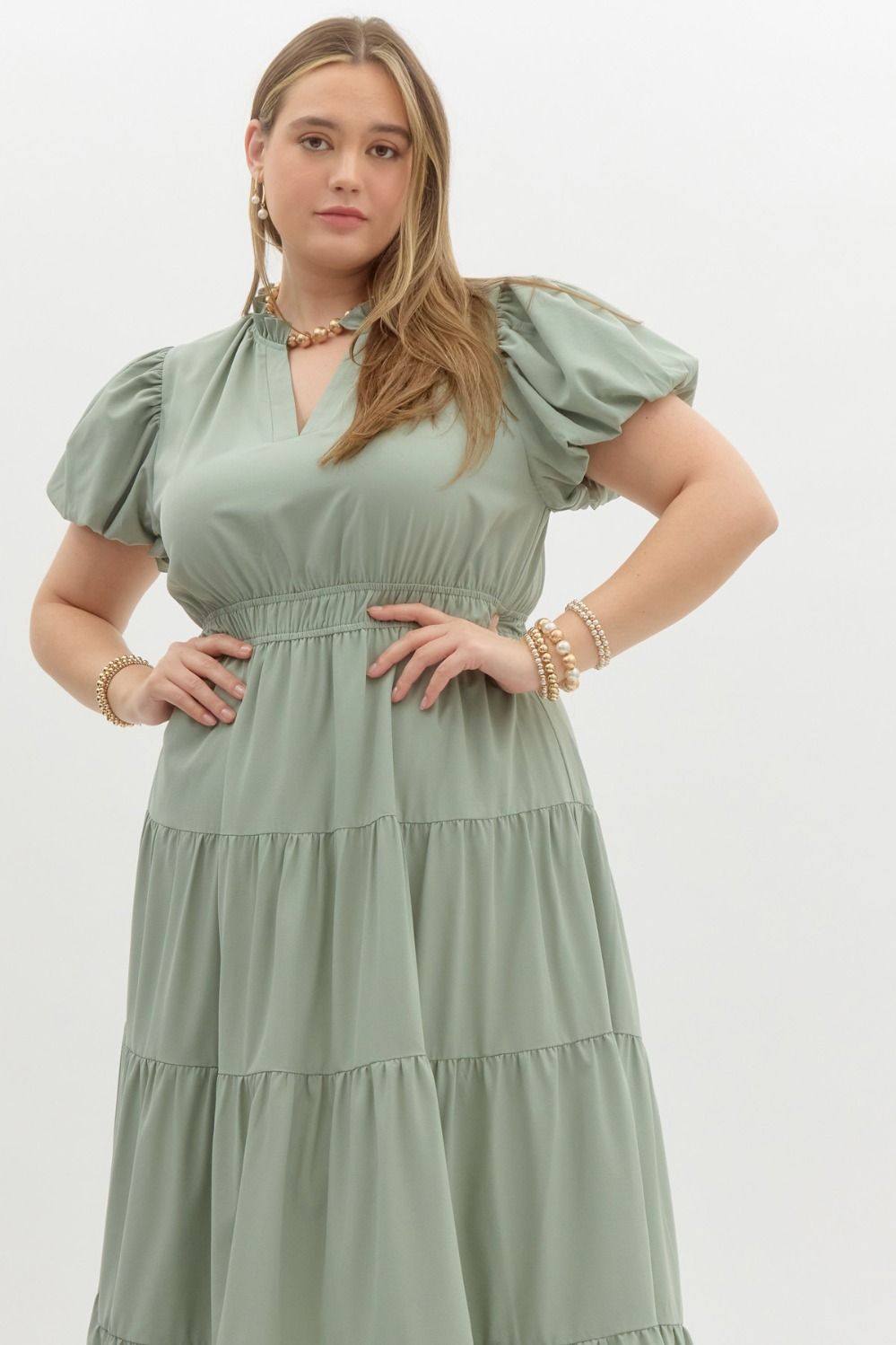 Curve Bubble Short Sleeve V-Neckline Tiered Ruffle Midi Dress - Sage Green