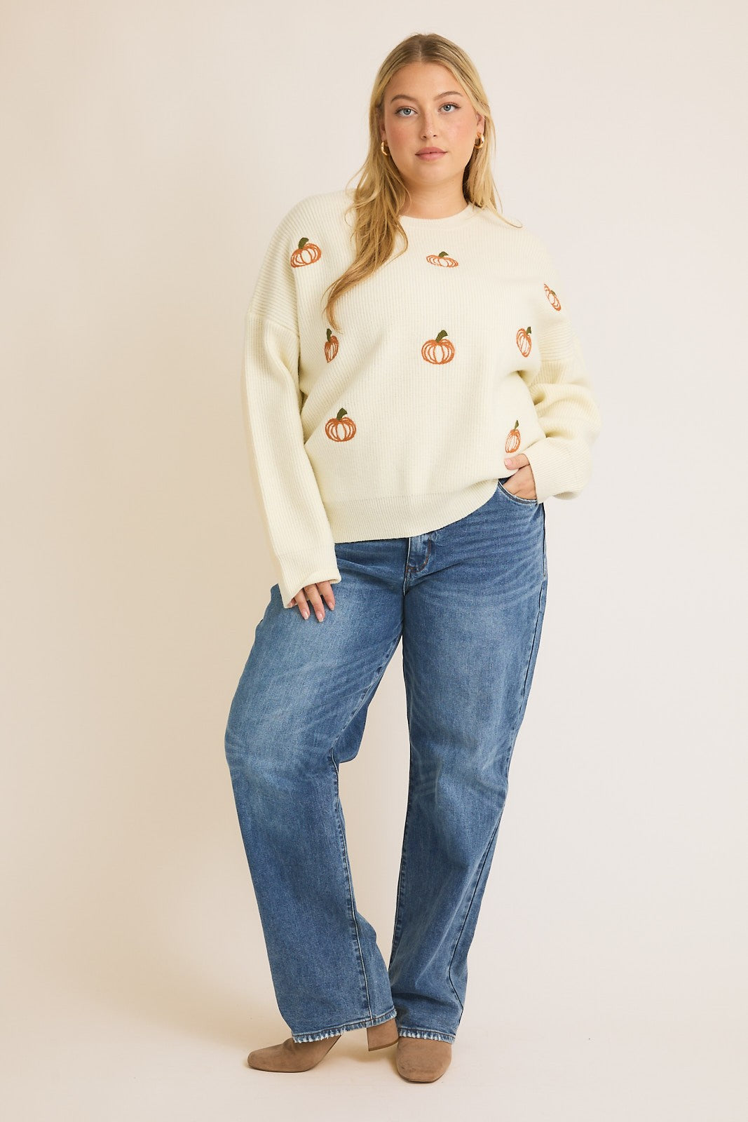 Pumpkin Curve Embroidered Long Sleeve Sweater Pullover - Cream Multi